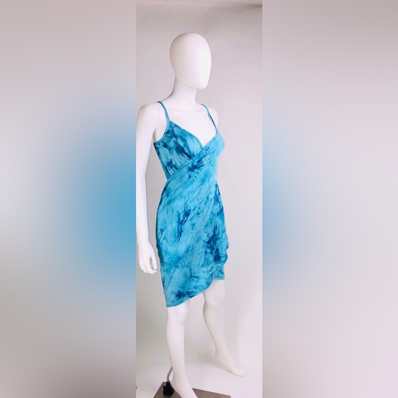 Beach cover up https://www.elamardesigns.com/ - Picture 6 of 11